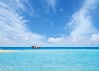 Obraz premium Fisherman’s boat in the sea