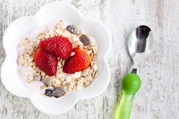 muesli with yogurt and strawberry
