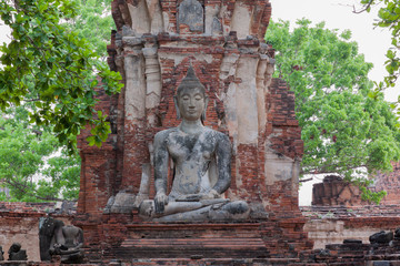 buddha statue at Wat Mahathat, Thailand