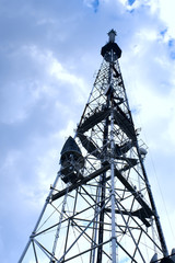 Television receiving-transmitting antenna