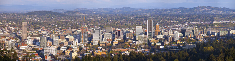 Naklejka premium Portland Oregon city panorama at sunset.