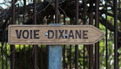 Pancarte, voie dixiane