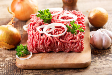 minced meat with onion