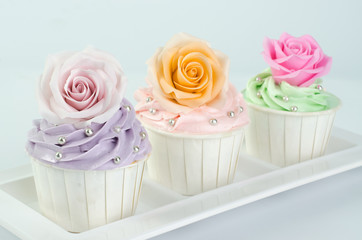 Wedding cupcakes