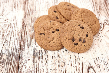 oat cookies on wooden table