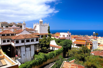 Fototapeta na wymiar View the town of La Orotava, Tenerife, Canary Islands