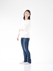 Fototapeta premium 若い女性・全身