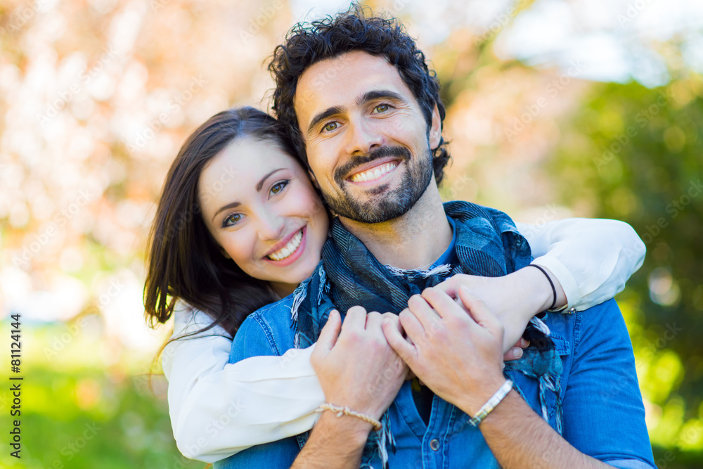 Wall mural happy couple outdoor
