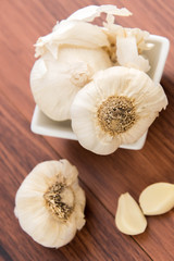 fresh whole cloves of  garlic