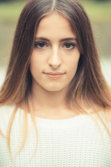 Naklejka premium young beautiful woman girl autumn