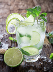 fresh mojito drink