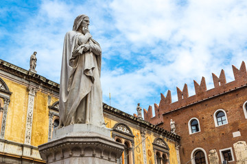 Statue of Dante   in Verona, Italy