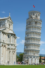 Fototapeta na wymiar Leaning tower of Pisa, Italy