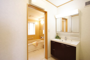 Fototapeta na wymiar 住まいの洗面室とバスルーム　イメージ