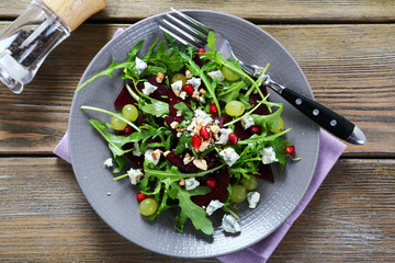 Salad with beets and cheese