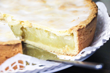 gedeckter apfelkuchen