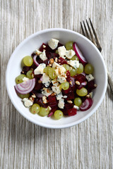 Salad with beet and grapes