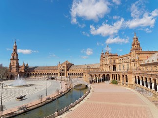 Fototapeta premium Spanish Square (Plaza de Espana) in Sevilla, Spain