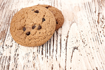oat cookies on wooden table