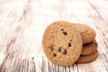oat cookies on wooden table