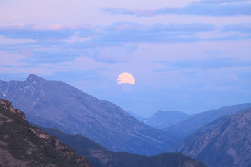 moonrise in the mountains