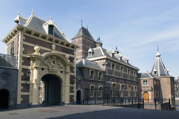 Obraz premium Dutch parlaiment called binnenhof and tower of prime minister