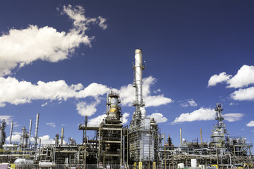 Fototapeta premium Details from an oild refinery