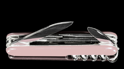 Details of a pocket knife with sharp blades