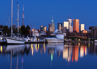 Naklejka premium Morning Toronto Skyline