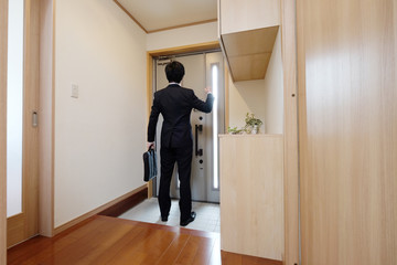 Fototapeta premium 出勤するビジネスマン