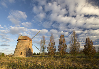 wiatrak holenderski © Mike Mareen