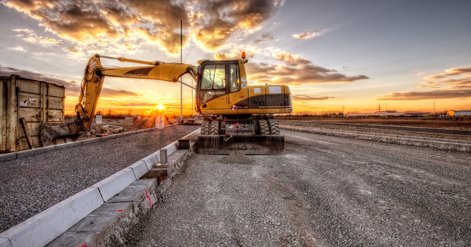 bagger im abendrot