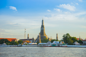 Obraz premium Wat Arun Temple in bangkok, Thailand