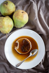 panna cotta with pears