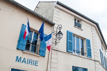 petite mairie de village fran&ccedil;ais