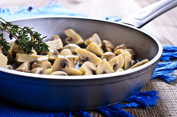 The mushrooms in the pan
