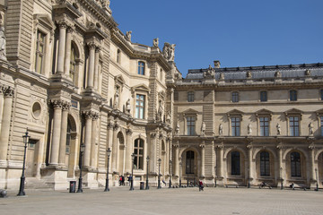 Fototapeta na wymiar Place carrée au Louvre