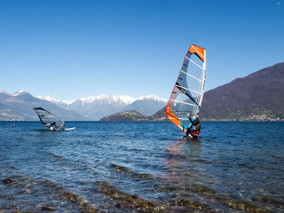 Windsurfer start from the beach