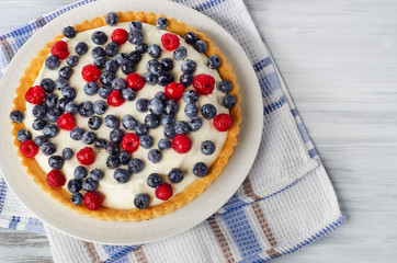 Cake with cream cheese