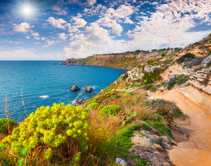 Obraz premium Colorful spring morning in the harbor and cape Milazzo
