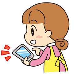 スマホを操作する主婦