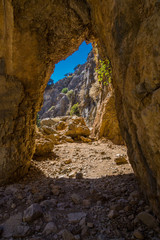 Verstecktes Felsportal in der Imbros-Schlucht auf Kreta