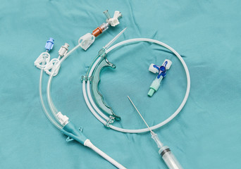 Central venous catheter with ipunction needle and guide wire
