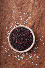 jasmine rice in a wooden bowl