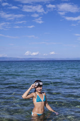 Child dives into the sea beach