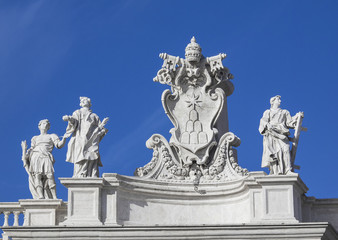 Fototapeta na wymiar San Pietro colonnato