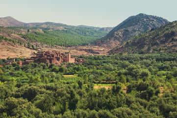 Fototapeta na wymiar Berber village in the mountains