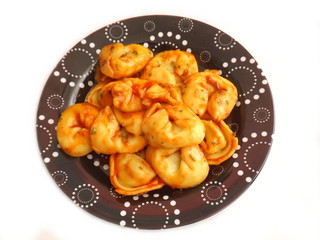 Tortellonis in Tomatensauce