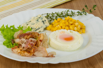 Breakfast with egg and bacon