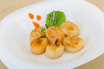 Grilled scallops